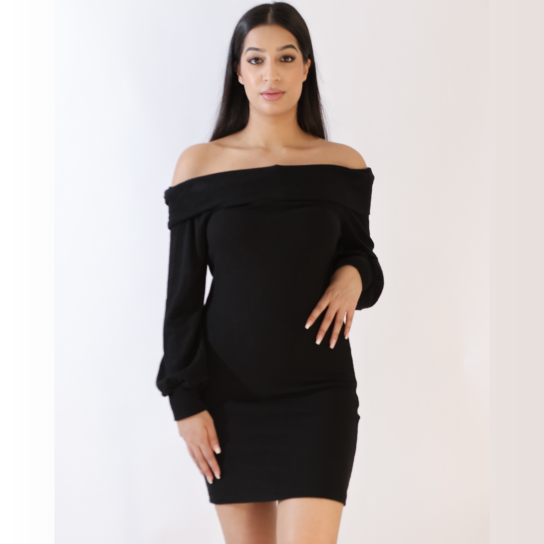 Off-shoulder Knitted Dress